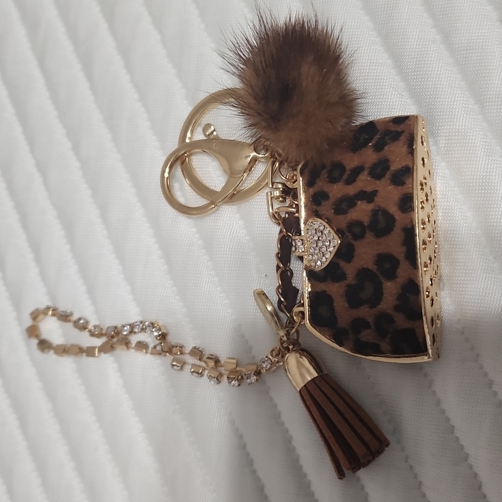 Leopard keychain